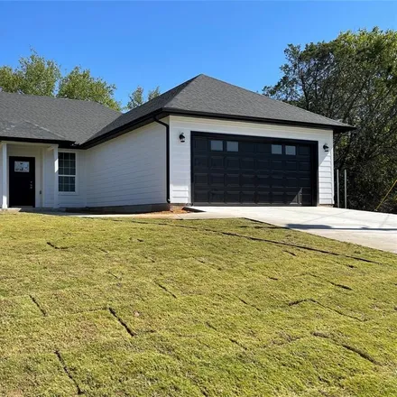 Buy this 3 bed house on 5400 Stonegate Circle in Hood County, TX 76048