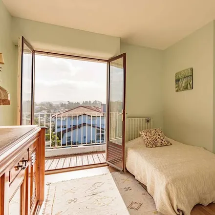Rent this 4 bed apartment on 64500 Saint-Jean-de-Luz