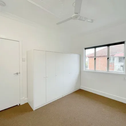 Rent this 3 bed apartment on 1 Hazel Street in New Farm QLD 4005, Australia