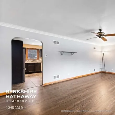 Image 2 - 7843 Cronin Avenue, Justice, Lyons Township, IL 60458, USA - House for sale