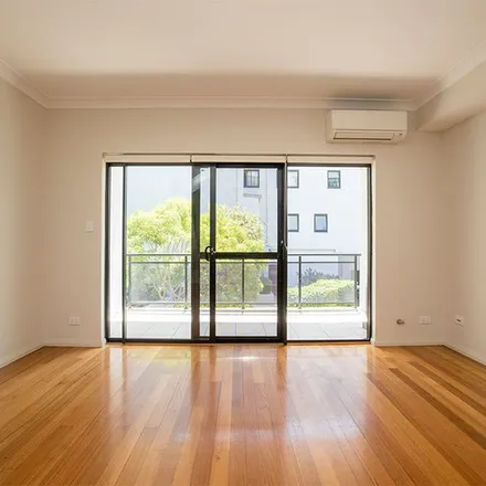 Image 1 - Macnamee's Building, Spencer Lane, Macdonaldtown NSW 2015, Australia - Apartment for rent