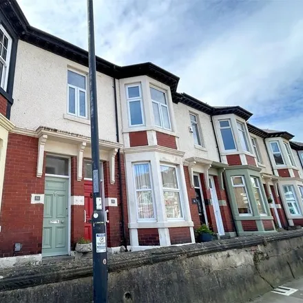 Rent this 3 bed townhouse on Jennifer Brown Chiropodist in 2A Eskdale Terrace, Whitley Bay
