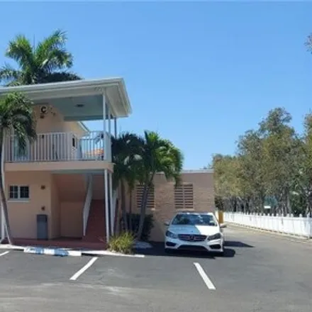 Buy this 2 bed condo on Salt Rock Grill in 19325 Gulf Boulevard, Indian Shores