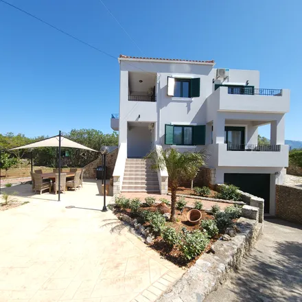 Rent this 5 bed house on unnamed road in Litsarda, Greece