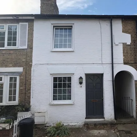 Rent this 2 bed house on Prospect Road in Sevenoaks, TN13 3TY