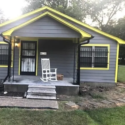 Buy this 2 bed house on 673 South 12th Street in West Memphis, AR 72301