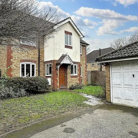 Buy this 5 bed house on Rockery Close in Dibden, SO45 5HE