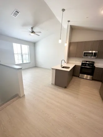 Rent this 1 bed townhouse on TX