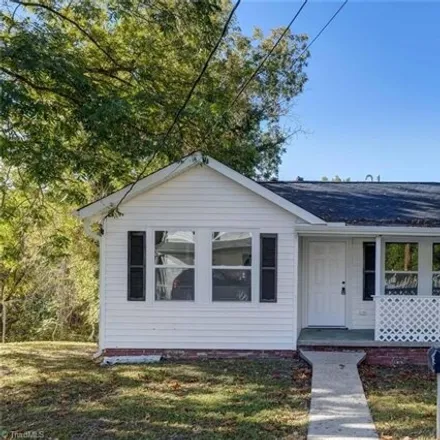 Buy this 3 bed house on 399 Jackson Street in Reidsville, NC 27320