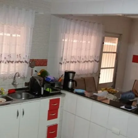 Image 2 - Viela Marinho, Presidente Dutra, Guarulhos - SP, 07171-137, Brazil - House for sale