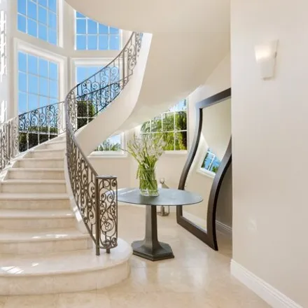 Image 5 - 13363 Java Drive, Beverly Hills, CA 90210, USA - House for sale