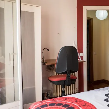 Rent this 5 bed room on Calle Escuelas Pías in 28807 Alcalá de Henares, Spain