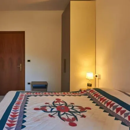 Rent this 2 bed townhouse on Sala Comacina in Via dei Pini, 22010 Sala Comacina CO