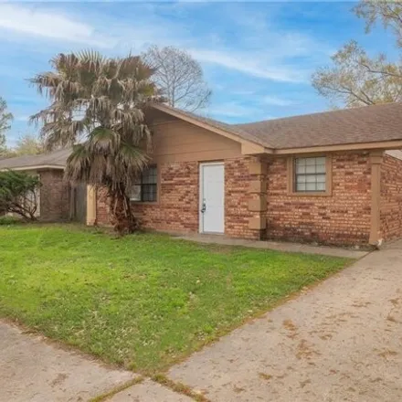 Rent this 3 bed house on 1926 Williamsburg Drive in LaPlace, LA 70068