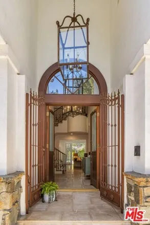 Image 3 - 2915 Deep Canyon Drive, Beverly Hills, CA 90210, USA - House for sale