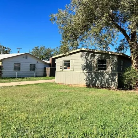 Buy this 3 bed house on 3387 East 16th Street in Lubbock, TX 79403