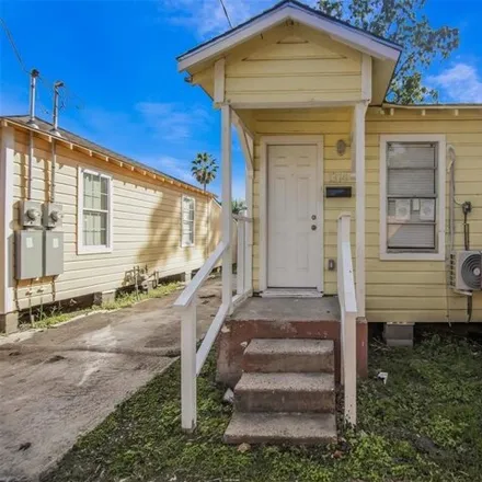 Rent this 1 bed house on 1347 Malvern Street in Houston, TX 77009