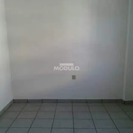 Rent this 3 bed apartment on Rua Vieira Gonçalves in Martins, Uberlândia - MG