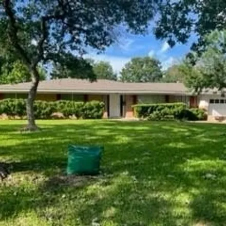 Buy this 3 bed house on 3225 West Avenue T in Temple, TX 76504