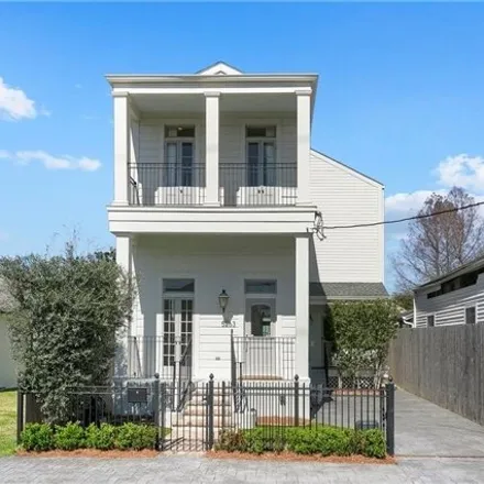 Buy this 3 bed house on 5263 Annunciation Street in New Orleans, LA 70115