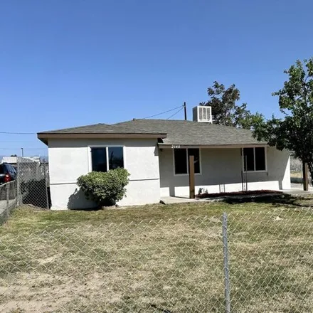 Buy this 3 bed house on 2172 Mahoney Drive in Kern County, CA 93307