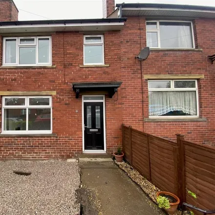 Rent this 3 bed townhouse on New North Road Beech Grove in New North Road, Heckmondwike