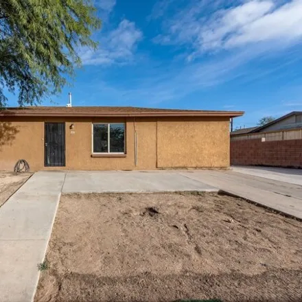 Buy this 3 bed house on 834 West Medina Road in Tucson, AZ 85756