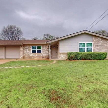 Buy this 3 bed house on 1632 Sagebrush Trail in Euless, TX 76040
