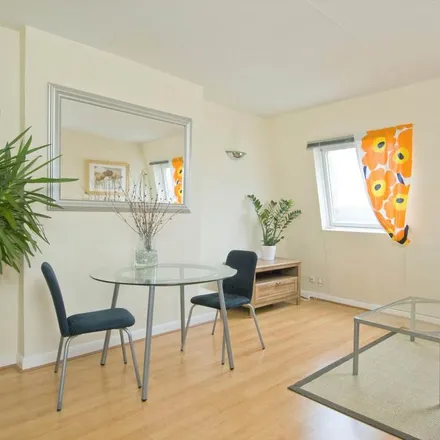 Rent this 1 bed apartment on 138 Sinclair Road in London, W14 0NL