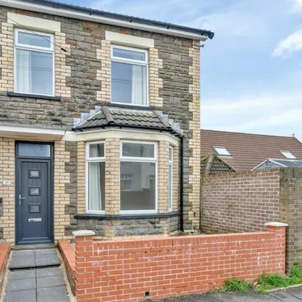Buy this 3 bed townhouse on 158 Pontygwindy Road in Caerphilly, CF83 3HR