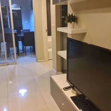 Rent this 2 bed apartment on Asoke Skin Hospital in Asok-Din Daeng Road, Ratchathewi District
