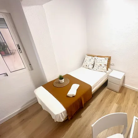 Image 5 - Carrer de Sant Joan Bosco, 44, 46019 Valencia, Spain - Room for rent