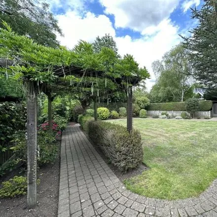 Image 3 - Hutton Gate, Hutton, CM13 2NY, United Kingdom - House for sale