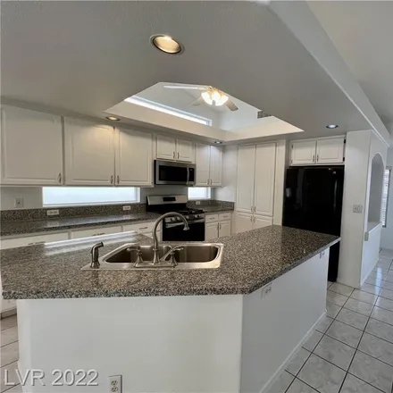 Image 4 - 8705 Country View Avenue, Las Vegas, NV 89129, USA - House for sale