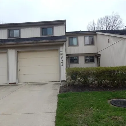 Buy this 3 bed condo on 5554 Storrington Oval in Parma, OH 44134