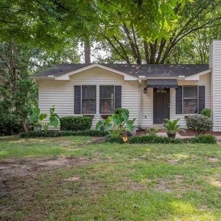 Buy this 3 bed house on 3791 Crosby Drive in Vestavia Hills, AL 35223