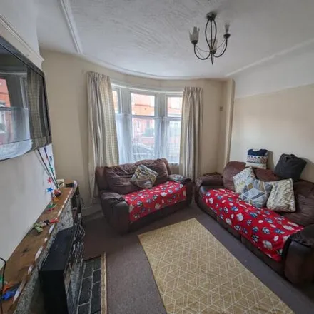Image 3 - Stirling Street, Wallasey, CH44 4DZ, United Kingdom - Townhouse for sale
