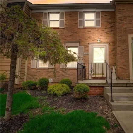 Buy this 2 bed condo on 2899 Red Lion Court in Centerville, OH 45440
