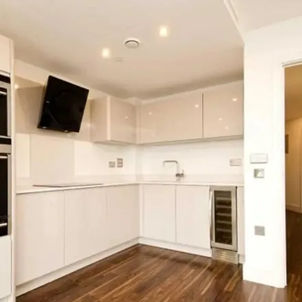 Image 5 - Altitude, Plough Street, London, E1 8EB, United Kingdom - Apartment for rent