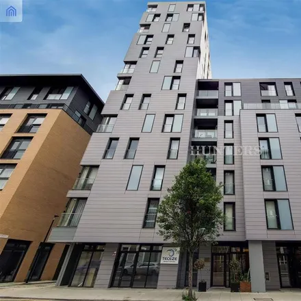 Image 7 - Ordnance Building, Dock Street, London, E1 8NA, United Kingdom - Apartment for rent