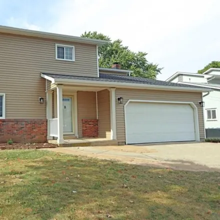Buy this 5 bed house on 6129 Sharon Woods Boulevard in Northland, OH 43229