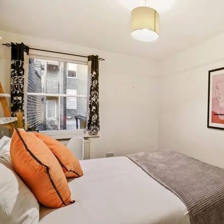 Image 3 - Windsor Castle, 3 Lanark Place, London, W9 1BZ, United Kingdom - Room for rent