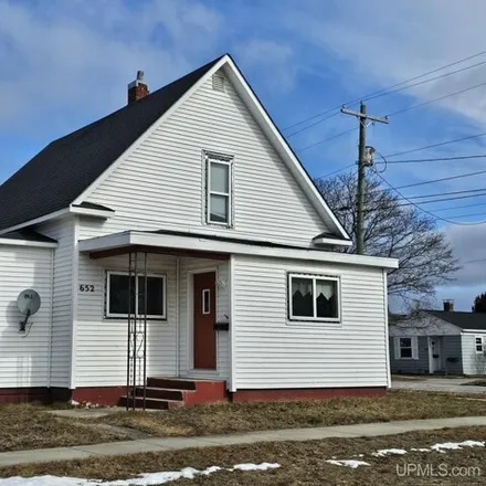 Buy this 4 bed house on 694 Manistique Avenue in Manistique, MI 49854