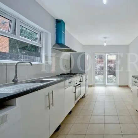 Image 1 - 27 Howard Road, London, NW2 6DS, United Kingdom - Townhouse for sale