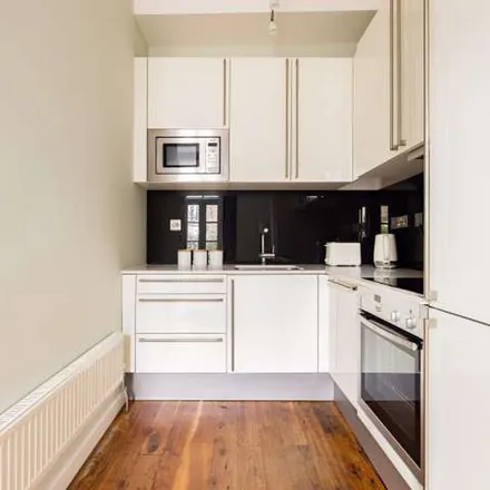 Image 3 - Waterford Road, London, SW6 2HA, United Kingdom - Apartment for rent