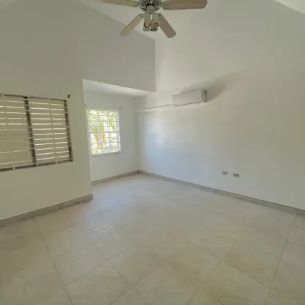 Image 9 - Norbrook Drive, Constant Spring, Red Gal Ring, Jamaica - Townhouse for rent