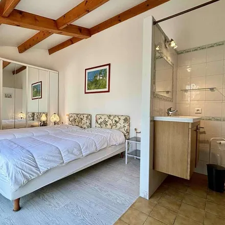 Rent this 3 bed house on Route de Saint-Pierre in 17310 Saint-Pierre-d'Oléron, France