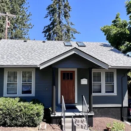 Buy this 4 bed house on 41 W 19th Ave in Eugene, Oregon