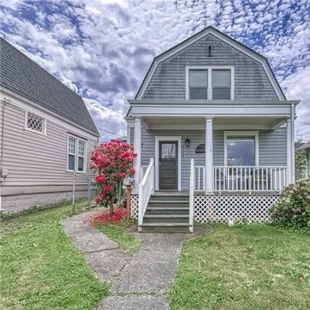 Buy this 2 bed house on 2170 North 29th Street in Tacoma, WA 98403