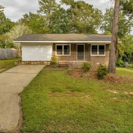 Buy this 3 bed house on 165 Redwood Drive in Warner Robins, GA 31088